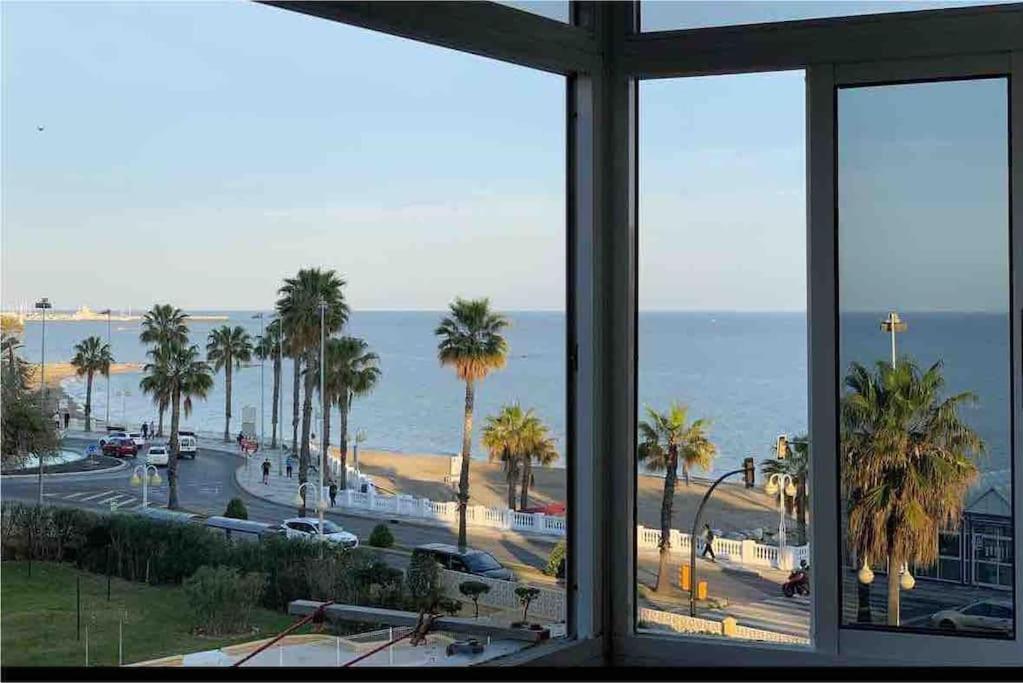 Apartment First Line Of The Sea 베날마데나코스타 외부 사진